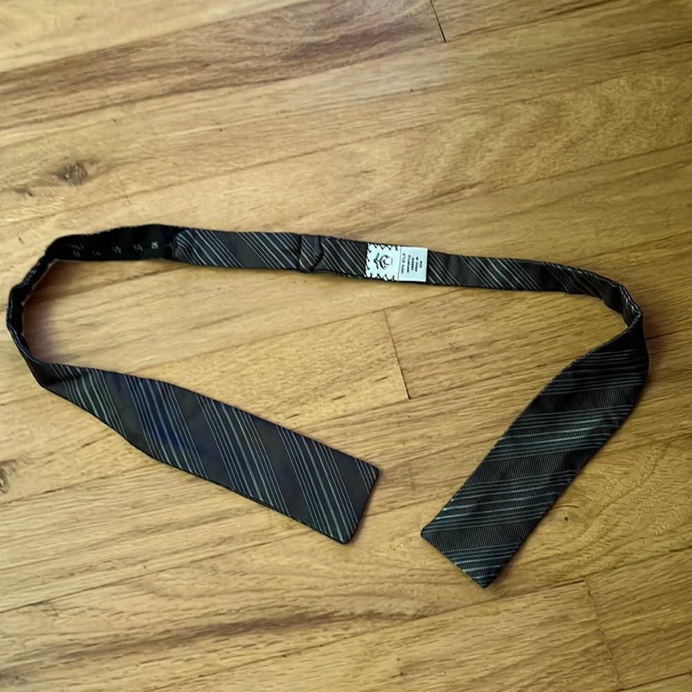 Black Fleece by Thom Browne silk bow tie